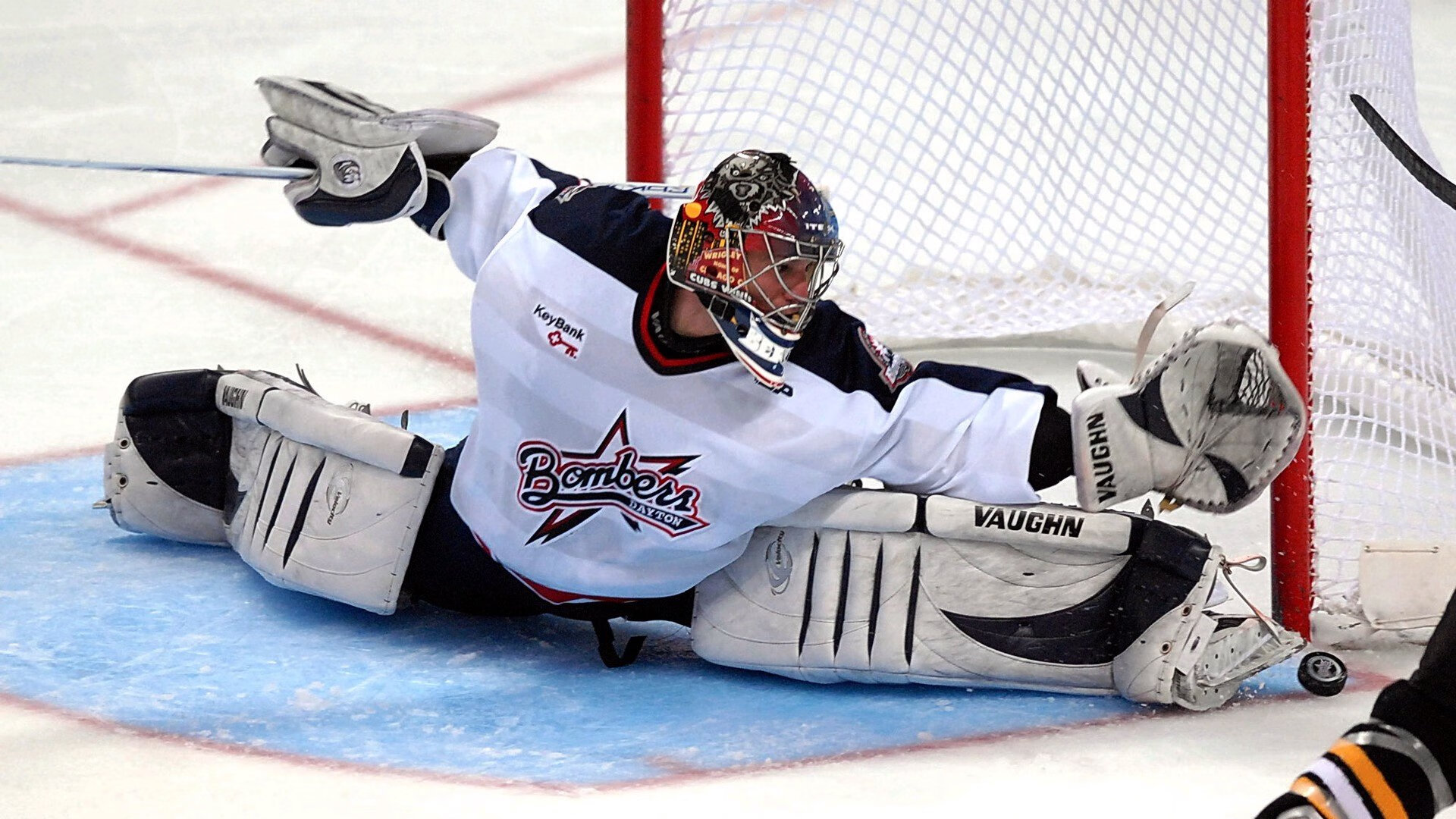 英超“榜首大战”:曼联未眠夜,争夺冠军有多激烈?